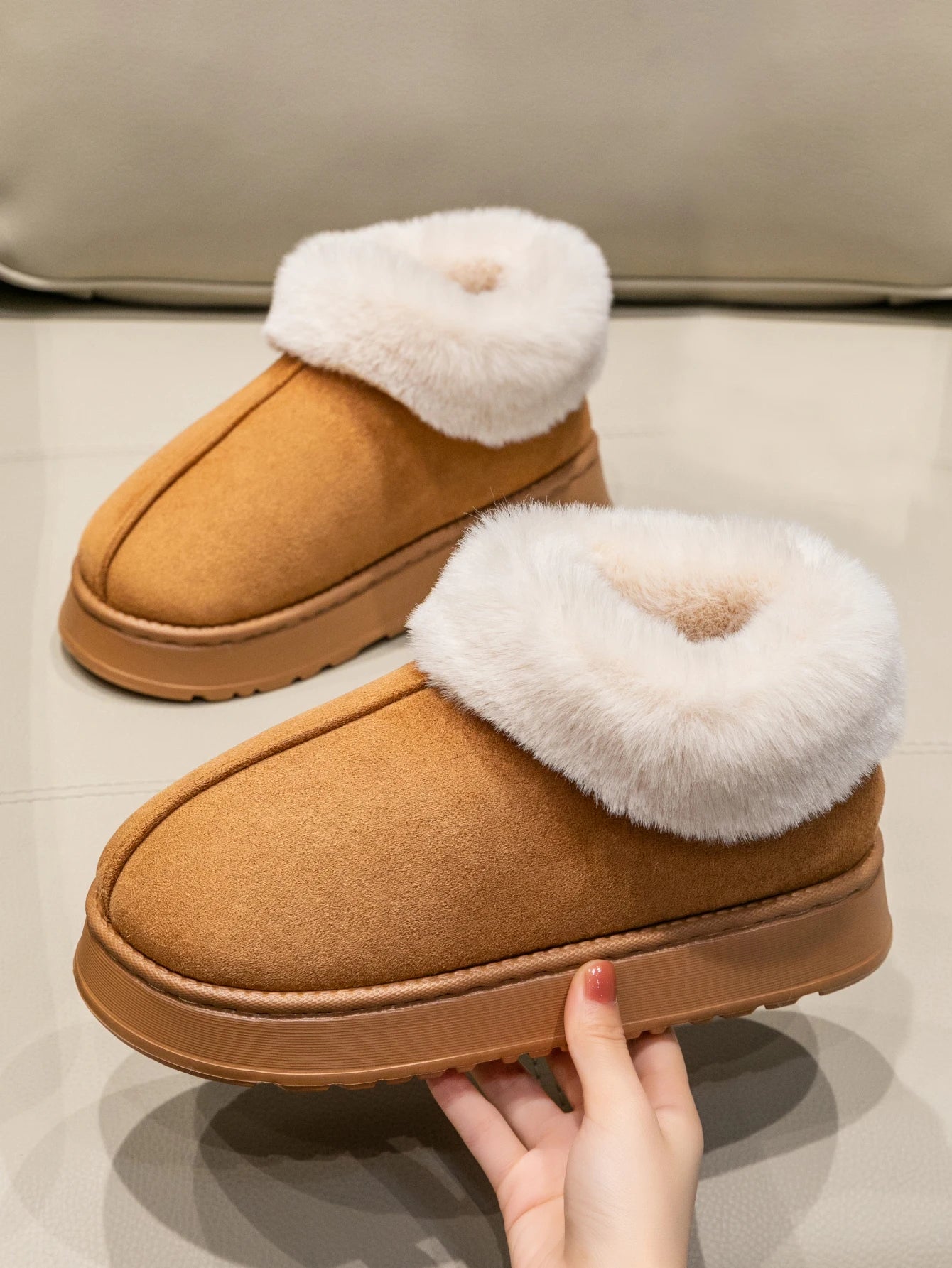 Unisex winter slippers